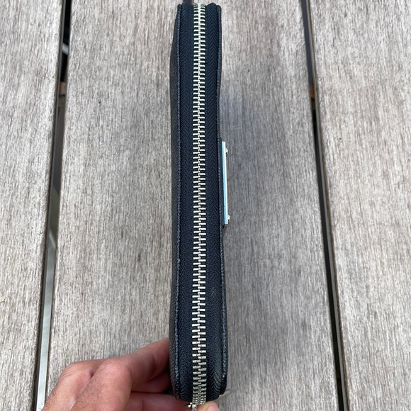 Michael Kors Mk Mono Wallet - Picture 6 of 8